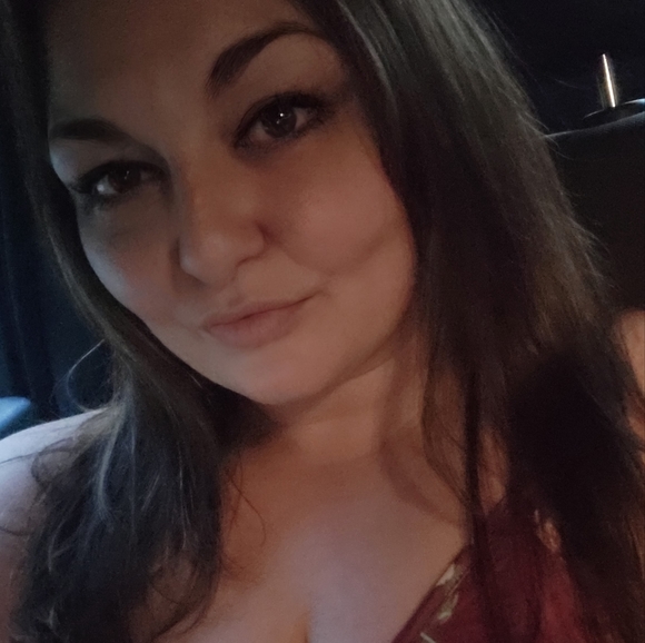 Meet your Posher, Christina - Picture 1 of 1